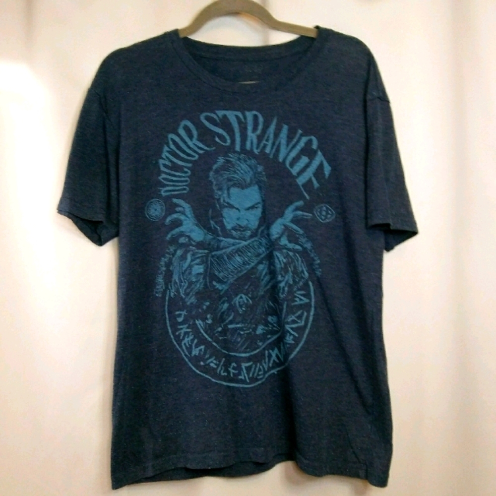 Dr. Strange Graphic Tshirt & Decorative Pills, L